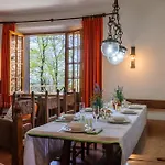 4 Bedroom In Σπίτι διακοπών *