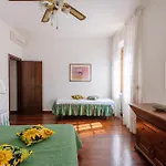 4 Bedroom In Vakantiehuis *