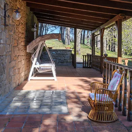 4 Bedroom In Pergola