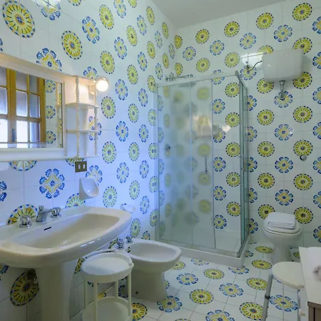 4 Bedroom In * Pergola