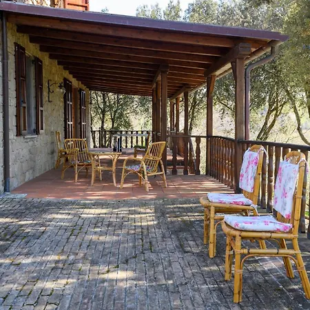 4 Bedroom In * Pergola