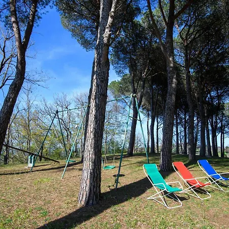 4 Bedroom In Casa vacanze *