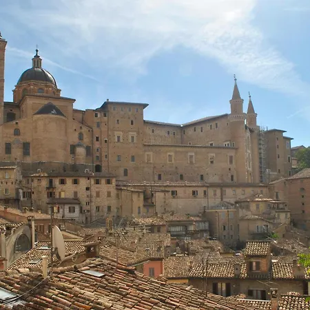 4 Bedroom In Pergola